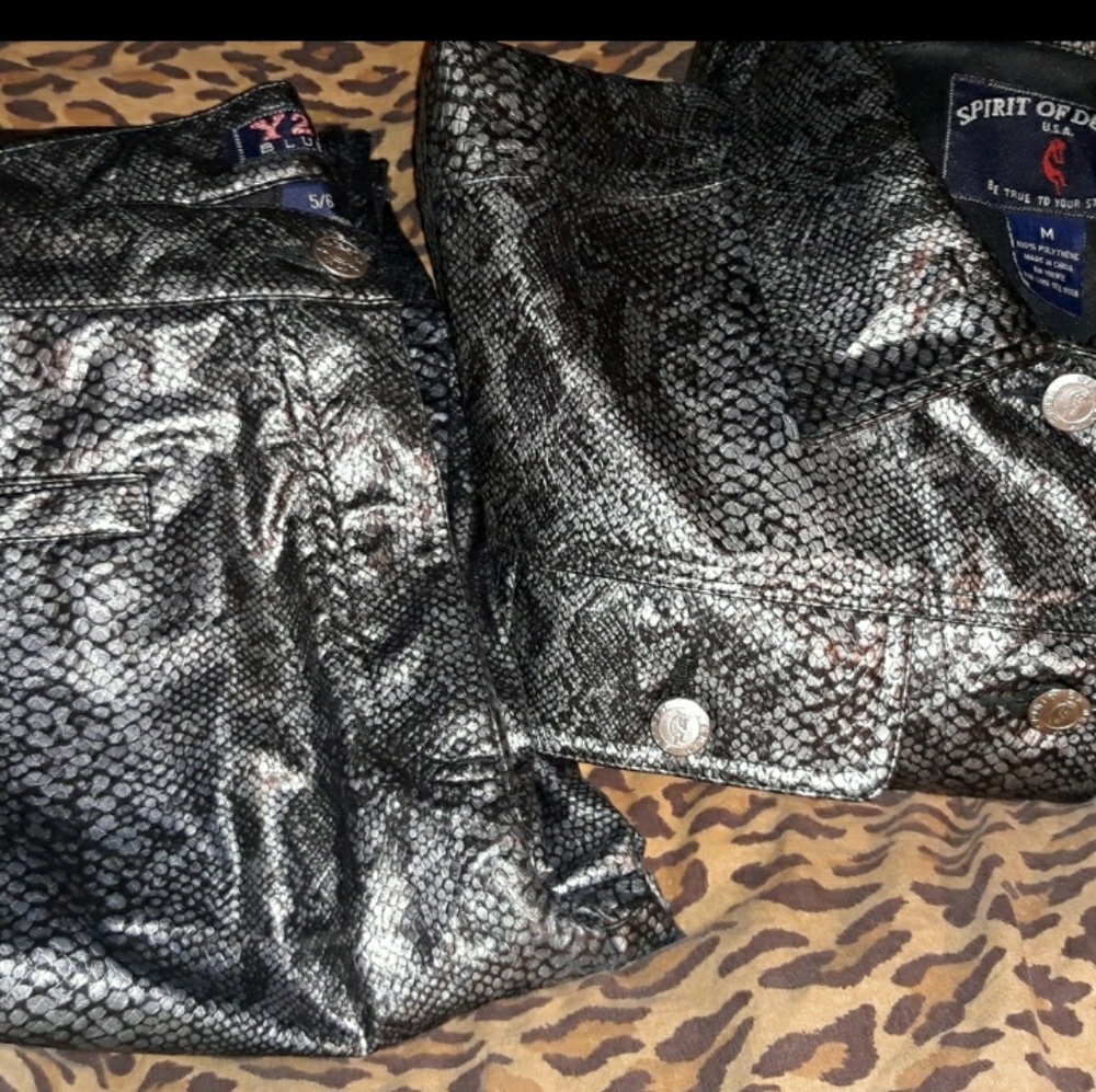 2 pc metallic looking faux leather